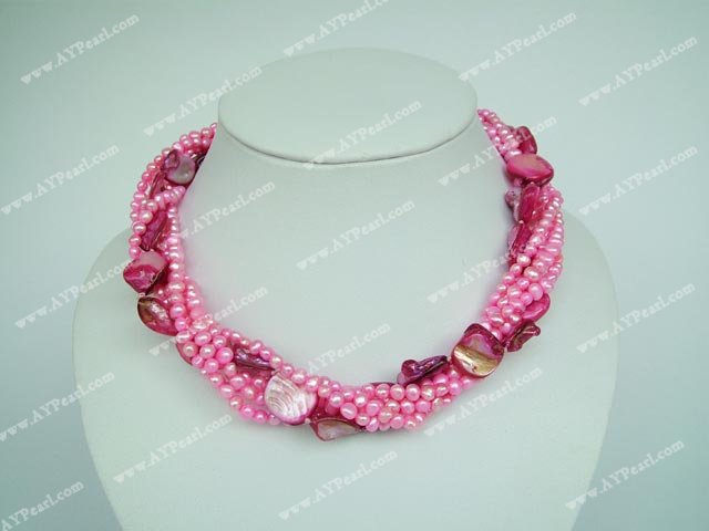 Fashion Pearl Necklace