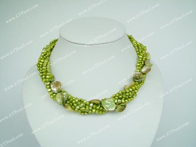 Fashion Pearl Necklace