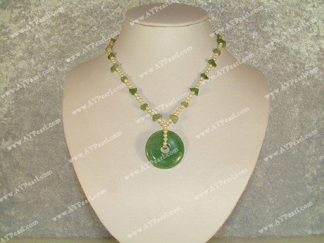 aventurine pearl necklace