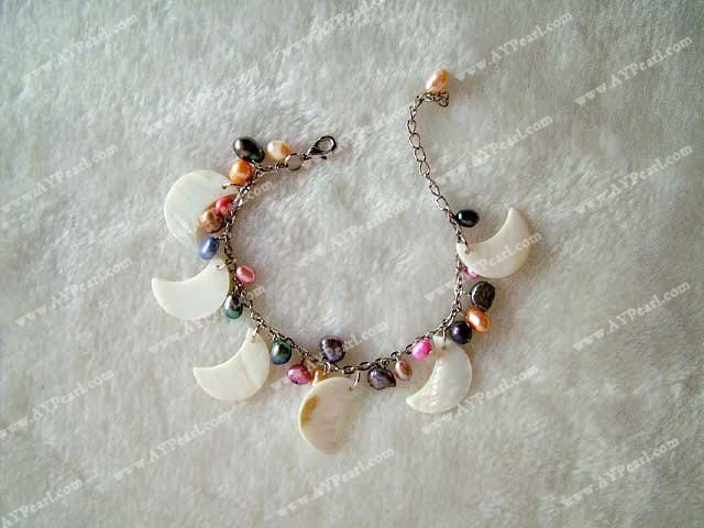 shell bracelet