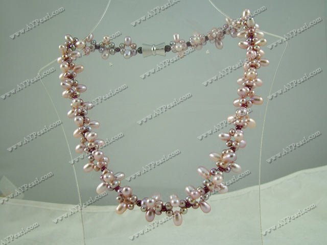 A class pearl garnet necklace