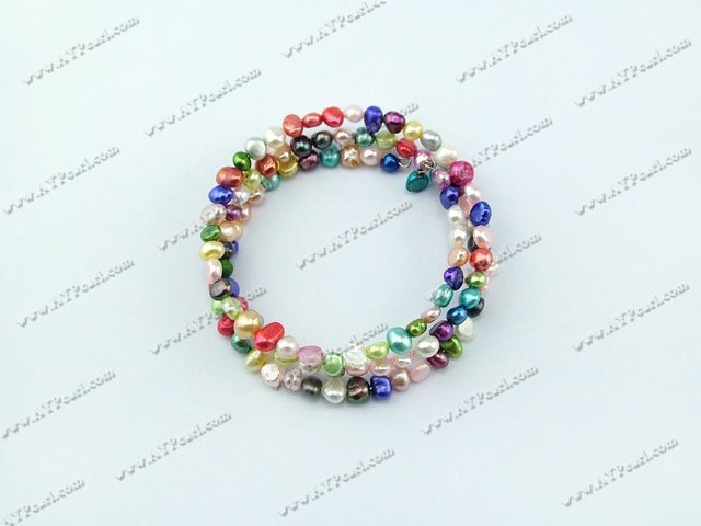 Multi-colored pearl bracelet