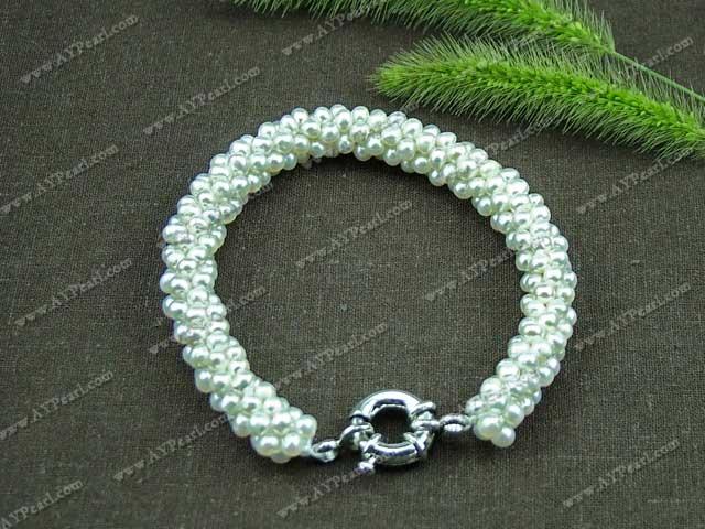 pearl bracelet