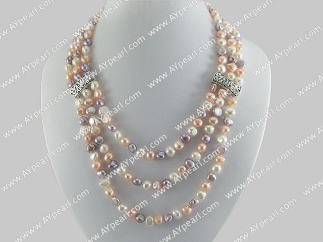 3-strand pearl necklace