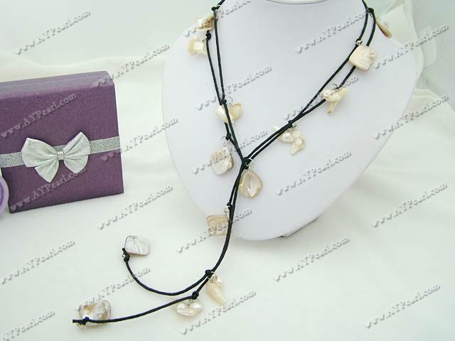 pearl shell necklace