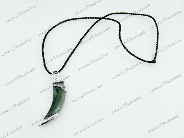 Abalone shell cowhorn pendent