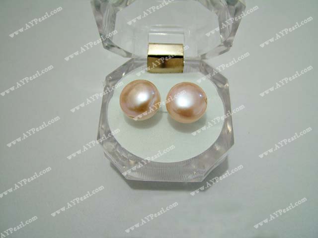 Pearl Stud