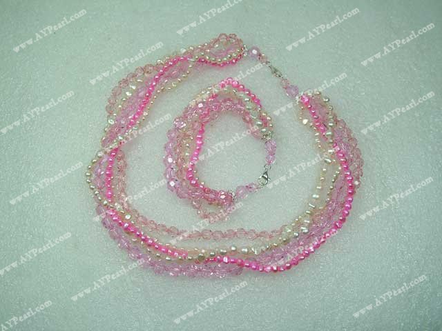 pearl crystal necklace