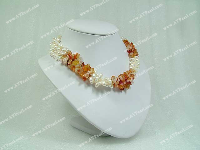 collier de perles d'agate